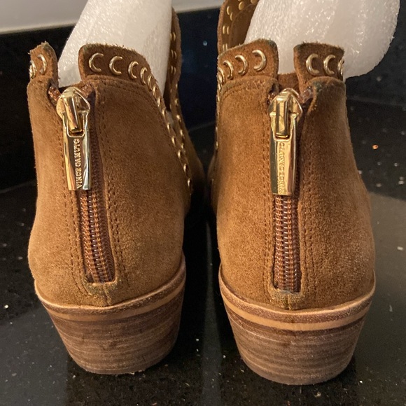 Vince Camuto Prafinta Brown Nubuck Leather Gold Stud Horsheoe Ankle Booties - Picture 4 of 16